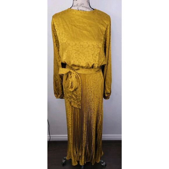 NWOT Flying Tomato Maxi Dress SZ Small Long Sleeves Self Belt Pleated Mustard - Picture 2 of 13